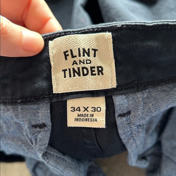 Flint and Tinder Athletic Tapered Pant in Navy - Picture 6 of 7